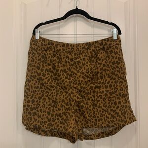 Gently pre-owned Women’s A New Day High Waist Leopard Print Shorts